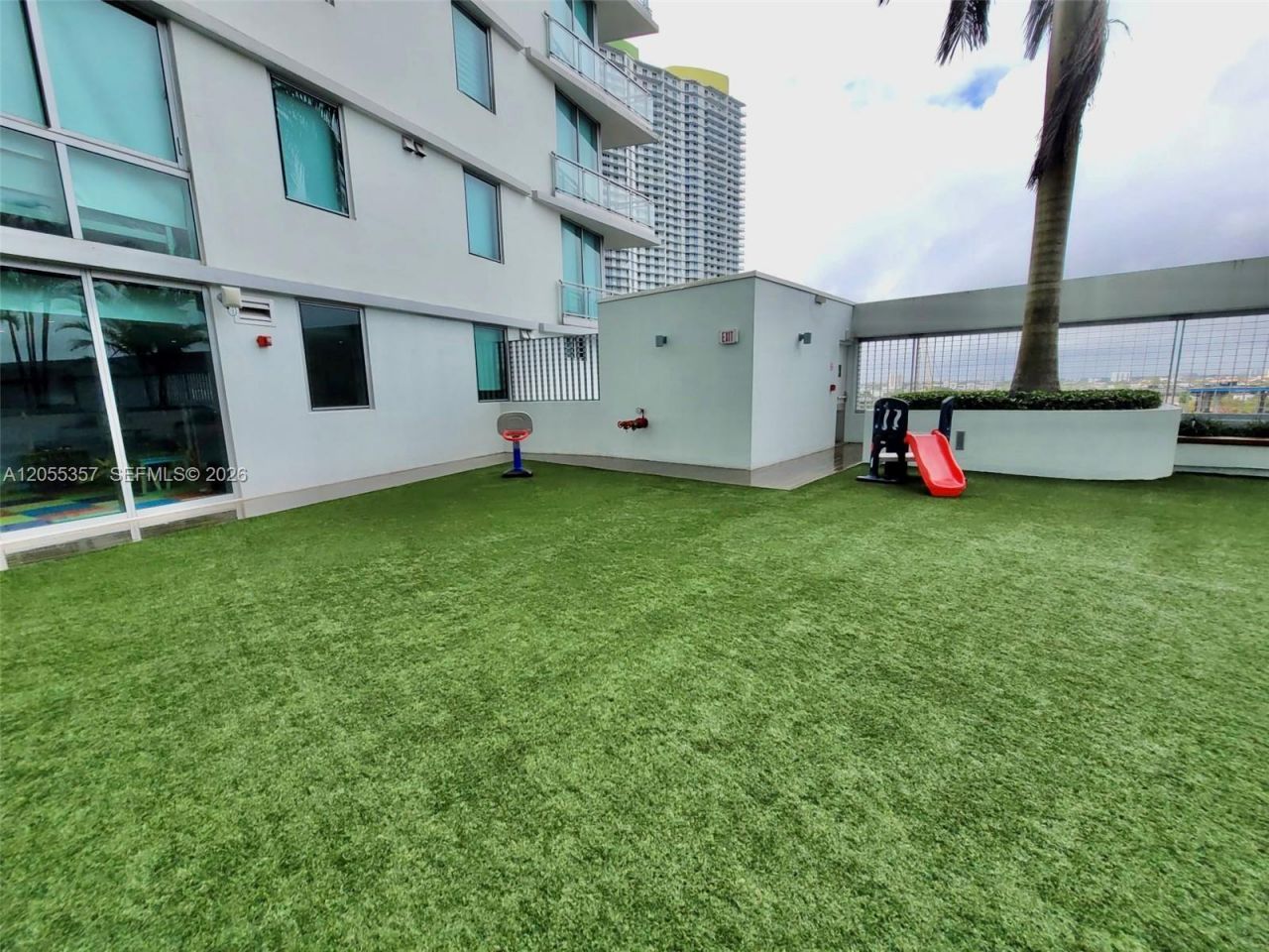 92 SW 3rd St , Unit 1808, Miami, FL 33130 Photo