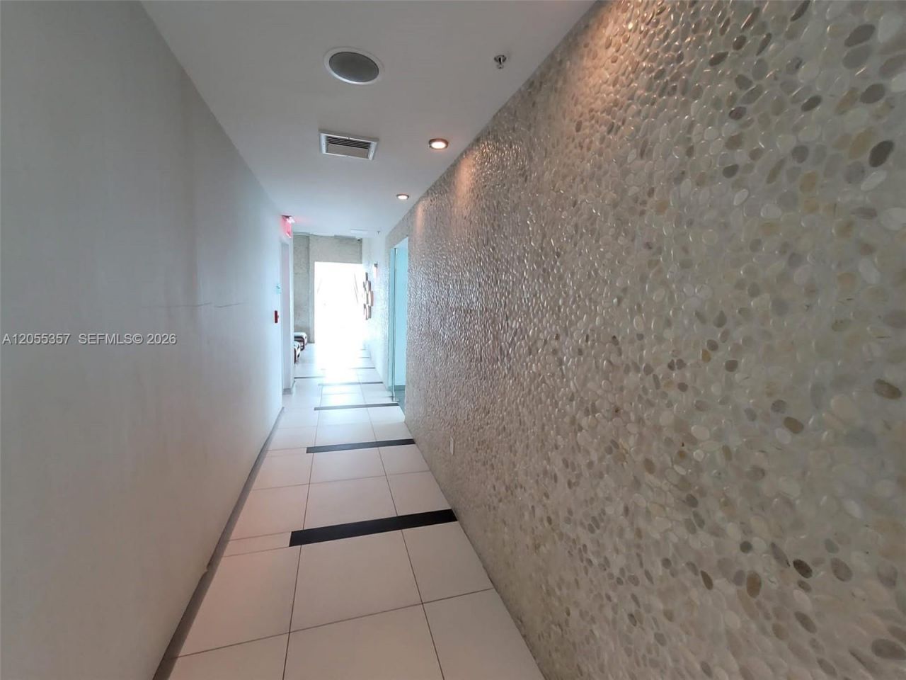 92 SW 3rd St , Unit 1808, Miami, FL 33130 Photo