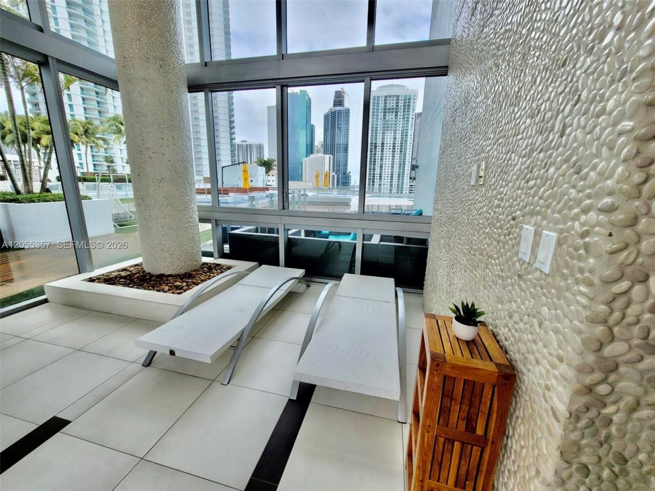 92 SW 3rd St , Unit 1808, Miami, FL 33130 Photo
