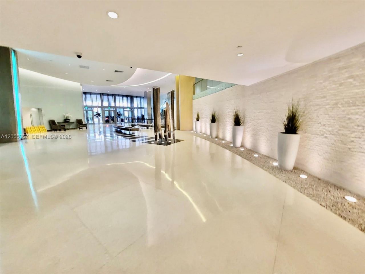 92 SW 3rd St , Unit 1808, Miami, FL 33130 Photo