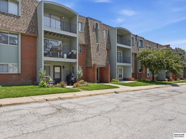 1211 S 121st Plaza, Unit 317, Omaha, NE 68144