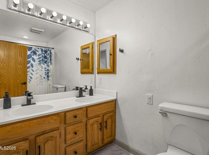 120 E Emerson Way, Sparks, NV 89431 Photo