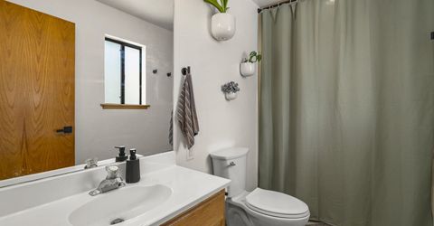 120 E Emerson Way, Sparks, NV 89431 Photo