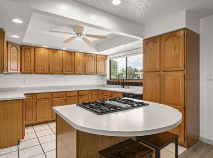 120 E Emerson Way, Sparks, NV 89431 Photo