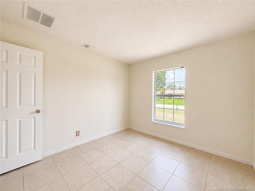 756 SE Lansdowne Avenue, Port Saint Lucie, FL 34983 Photo
