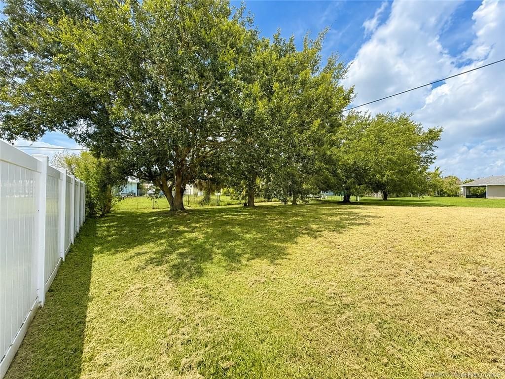 756 SE Lansdowne Avenue, Port Saint Lucie, FL 34983 Photo