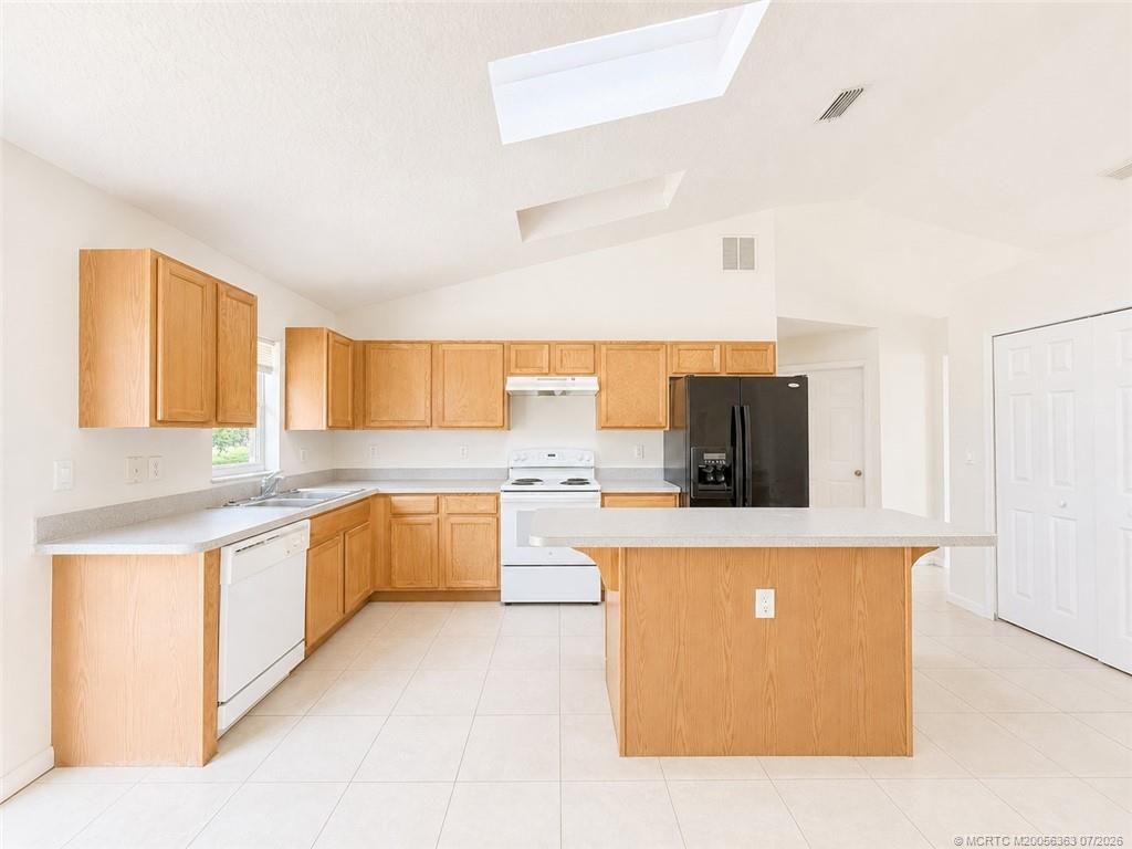 756 SE Lansdowne Avenue, Port Saint Lucie, FL 34983 Photo