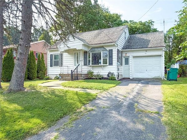 125 Merritt Place , New Hartford, NY 13413
