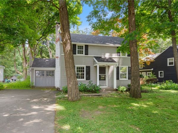 16 Landing Road S, Rochester, NY 14610