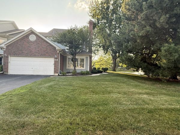 227 SPRING CREEK Circle , Schaumburg, IL 60173