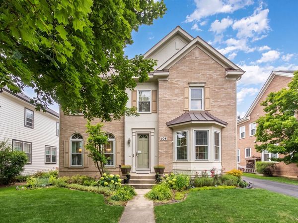 104 Brickton Place , Park Ridge, IL 60068