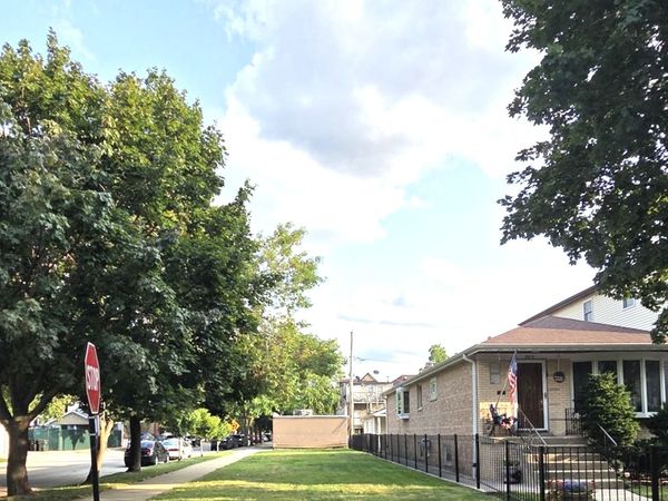 501 W 44th Place , Chicago, IL 60609