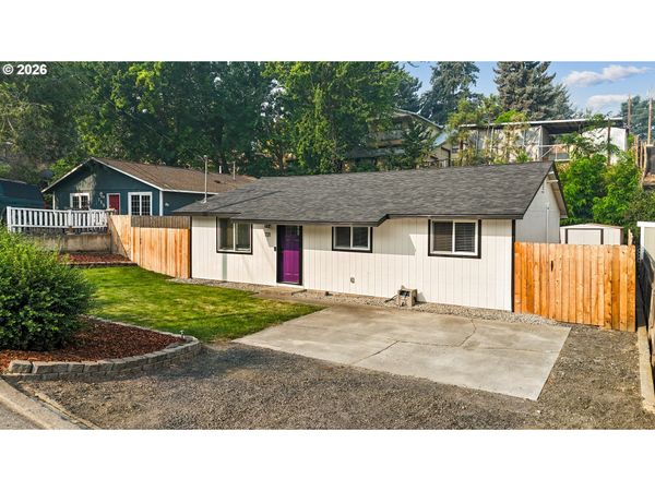 721 SE 9TH ST, Pendleton, OR 97801