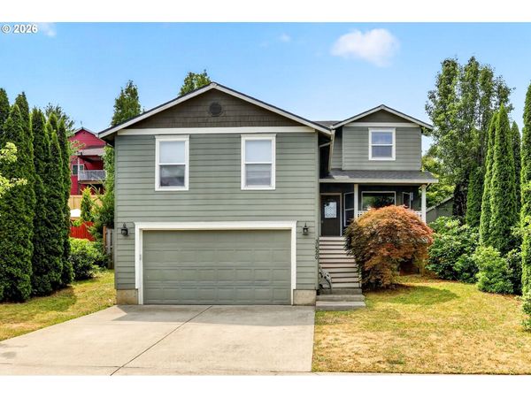 37520 GREEN MOUNTAIN ST, Sandy, OR 97055