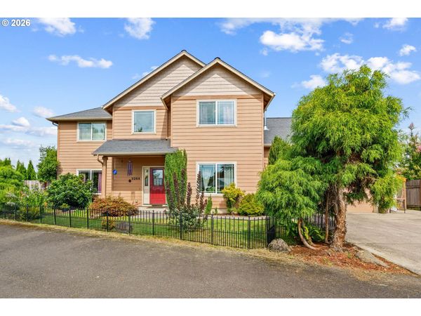 2264 BLUE HERON LN, Eugene, OR 97402