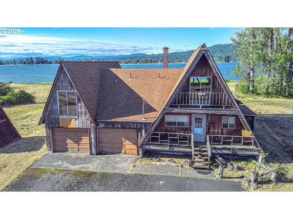 10005 RIVER FRONT RD, Clatskanie, OR 97016