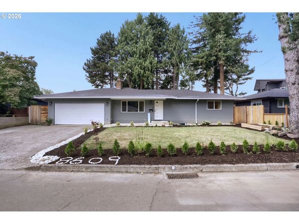 8609 SE 34TH AVE, Milwaukie, OR 97222