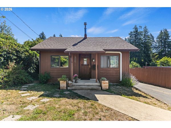 558 N ELLIOTT ST, Coquille, OR 97423