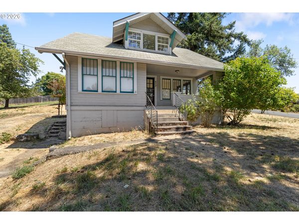612 N STATE ST, Sutherlin, OR 97479