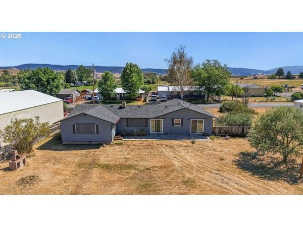 1050 S BRIDGE ST, Prairie City, OR 97869