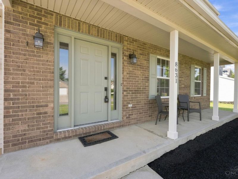 8631 Acredale Drive, West Chester, OH 45069 Photo 3