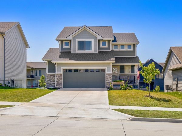 18126 Alpine Drive, Clive, IA 50325