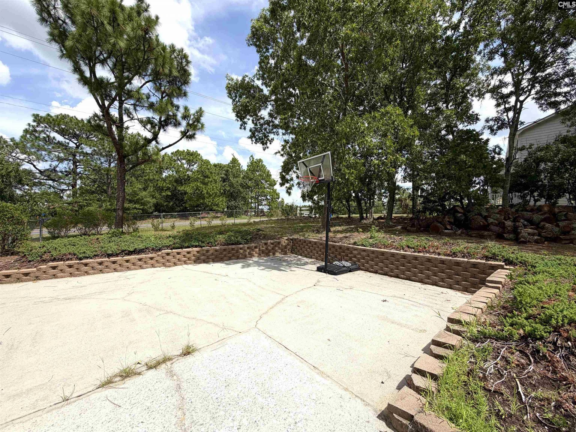 7912 Wessex Lane Photo 45