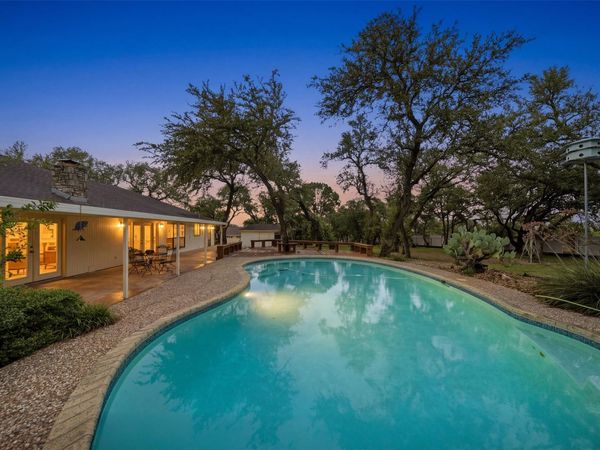 1013 Hidden Hills DR, Dripping Springs, TX 78620