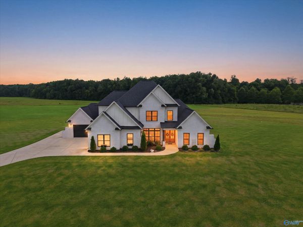 101 Sydney School Way, Hazel Green, AL 35750