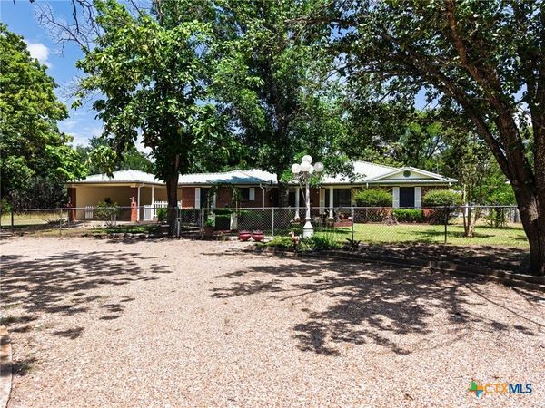 105 LMS Lane, Gatesville, TX 76528