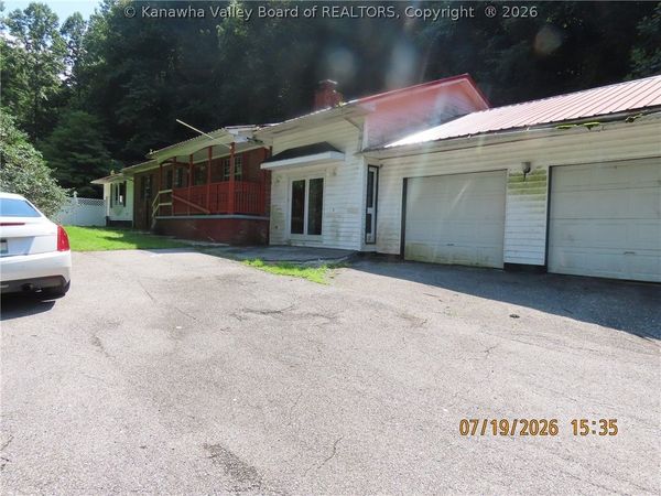 814 Duncan Fork Road, Delbarton, WV 25670