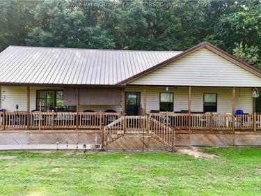 638 Eagle Run Road, Scott Depot, WV 25560