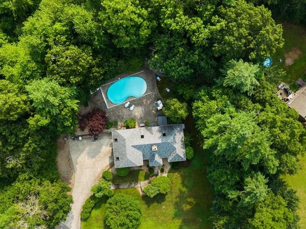 23 Ashley Ln, Acushnet, MA 02743