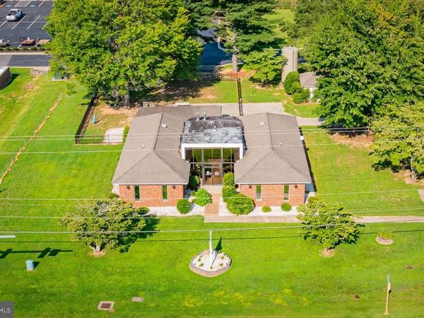 631 N MAIN STREET , KILMARNOCK, VA 22482