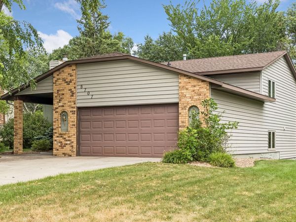 5707 125th Street W, Apple Valley, MN 55124