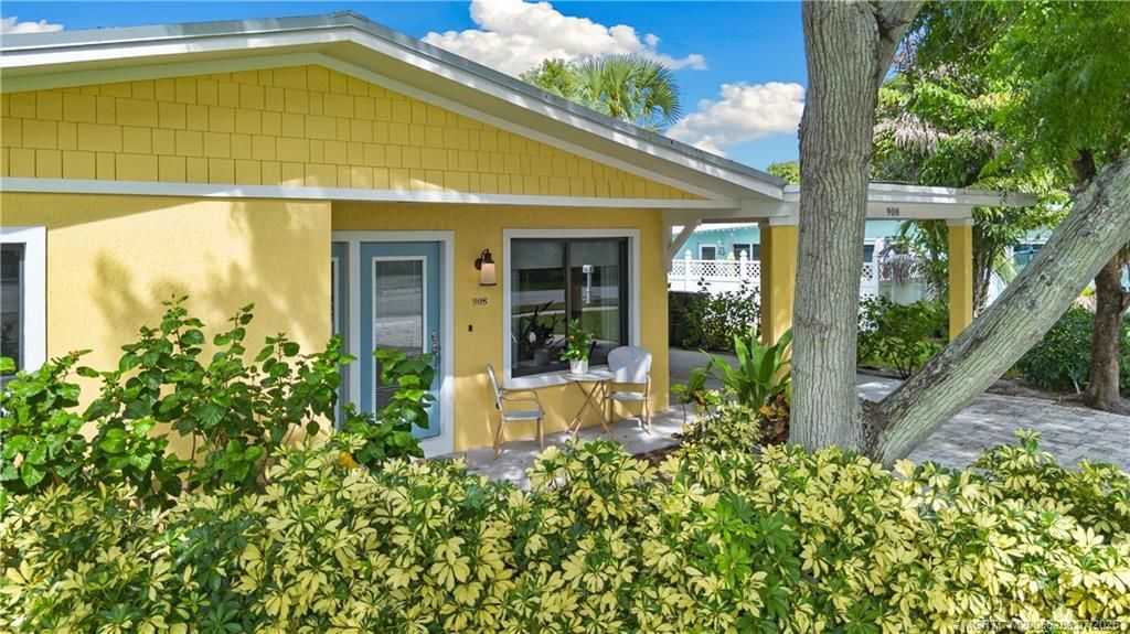 908 SE Krueger Parkway, Stuart, FL 34996 Photo