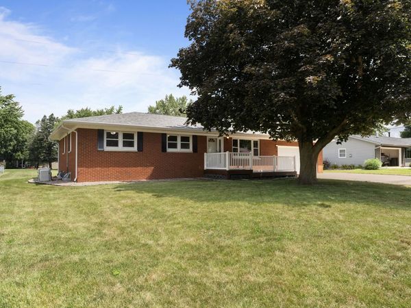 58 Douglas Drive, Coal Valley, IL 61240