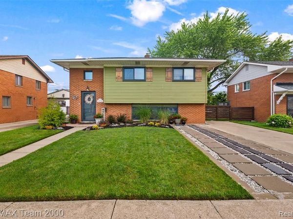 14108 Stoeflet Street, Gibraltar, MI 48173