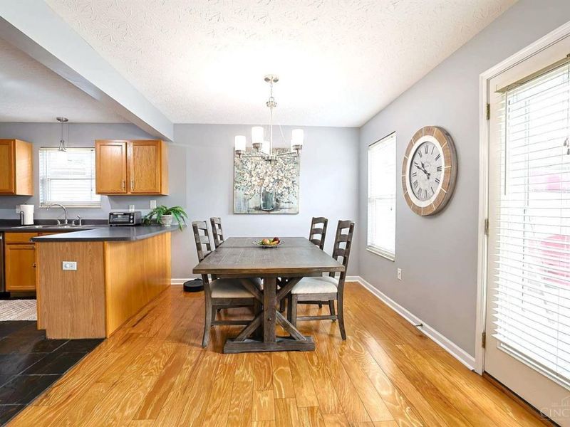5908 Amanda Court, Goshen Twp, OH 45140 Photo 9