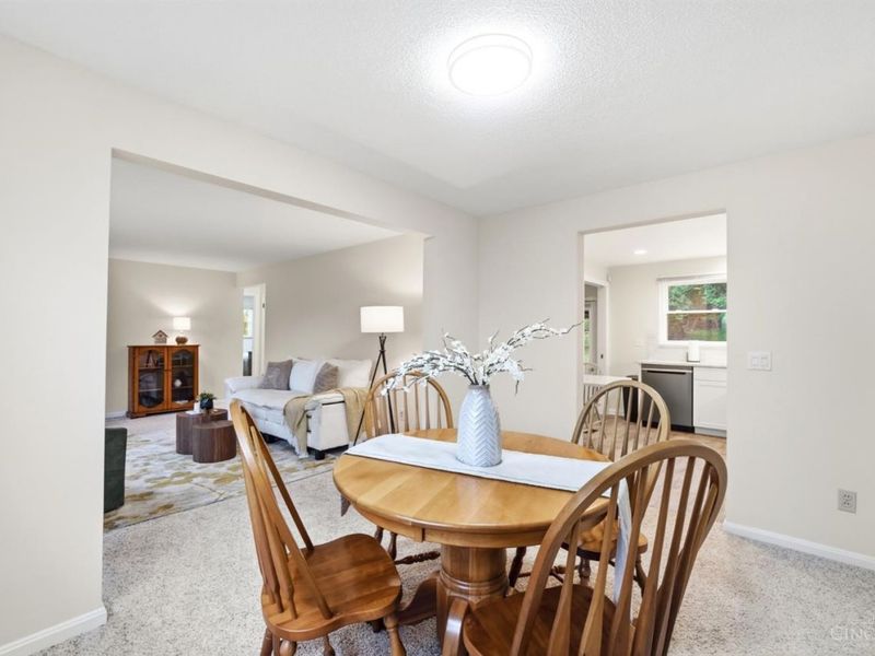 9512 Waxwing Drive, Blue Ash, OH 45241 Photo 8