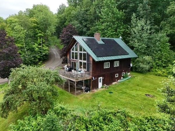 1137 Ridge Hill Drive, Derby, VT 05829