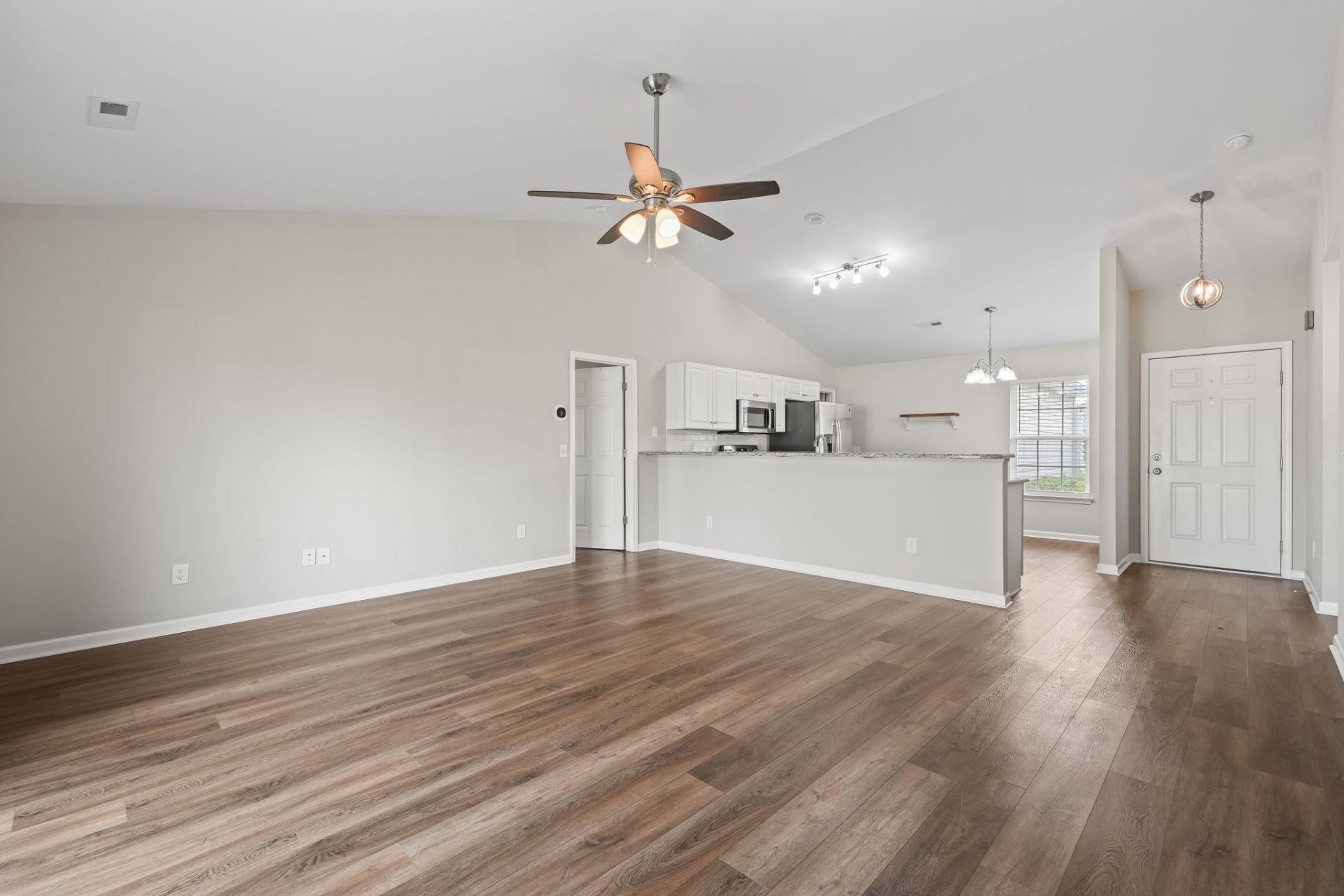 4572 E Walkerton Rd. Photo 17