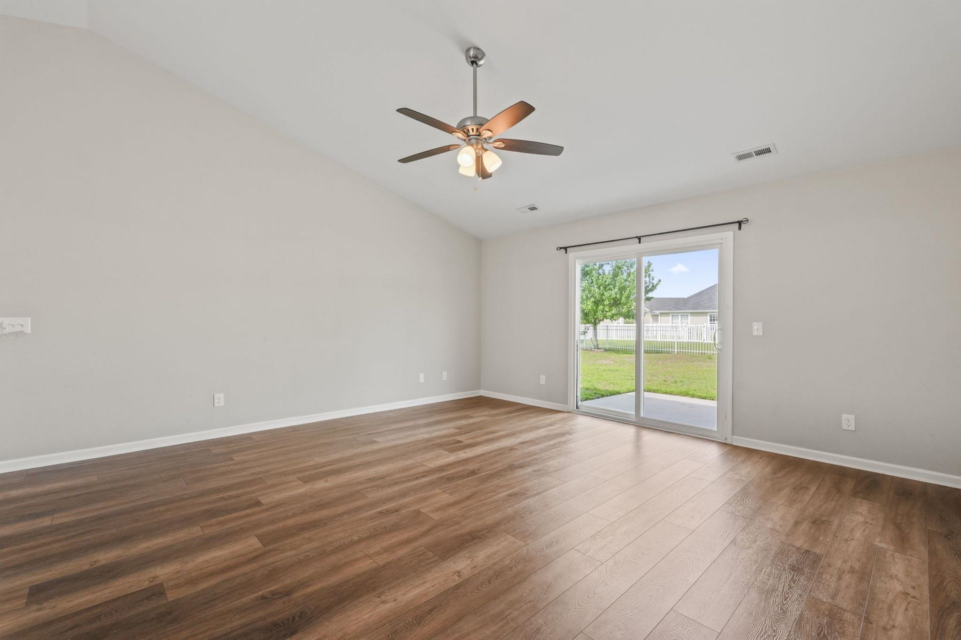 4572 E Walkerton Rd. Photo 22