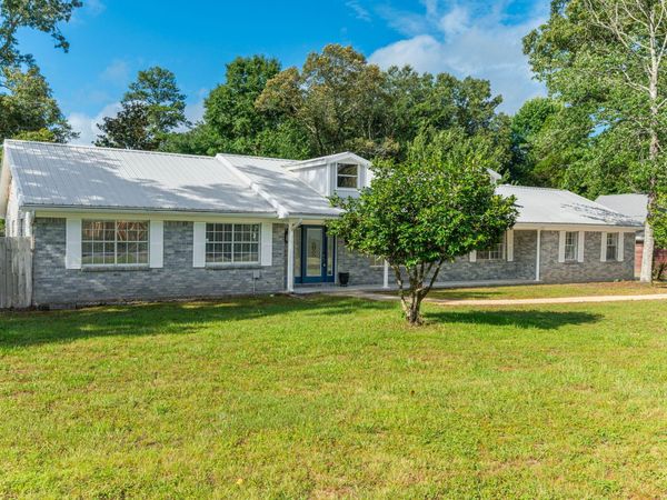 140 Gillis Drive, Crestview, FL 32536