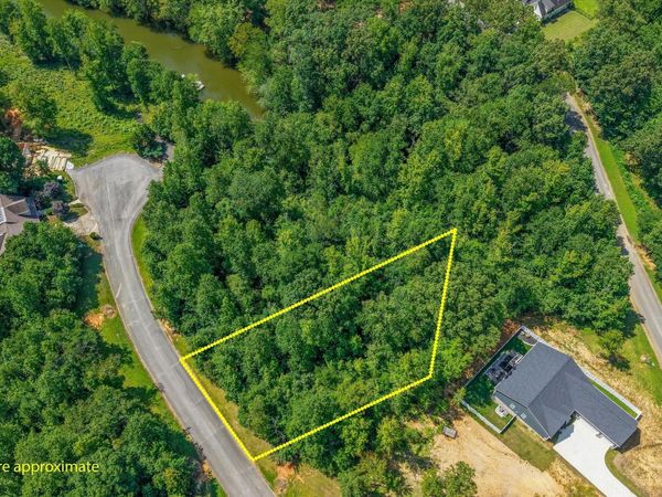 35 Emory Cove Drive, Harriman, TN 37748