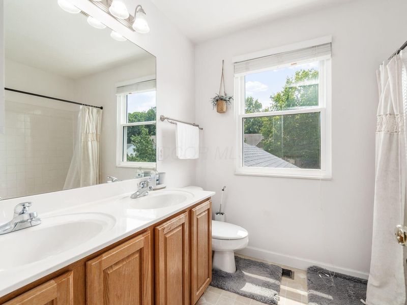5529 Ainsley Drive , Westerville, OH 43082 Photo 21