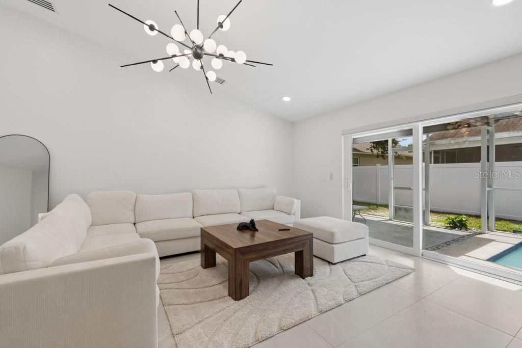 12041 68th Street, Largo, FL 33773 Photo