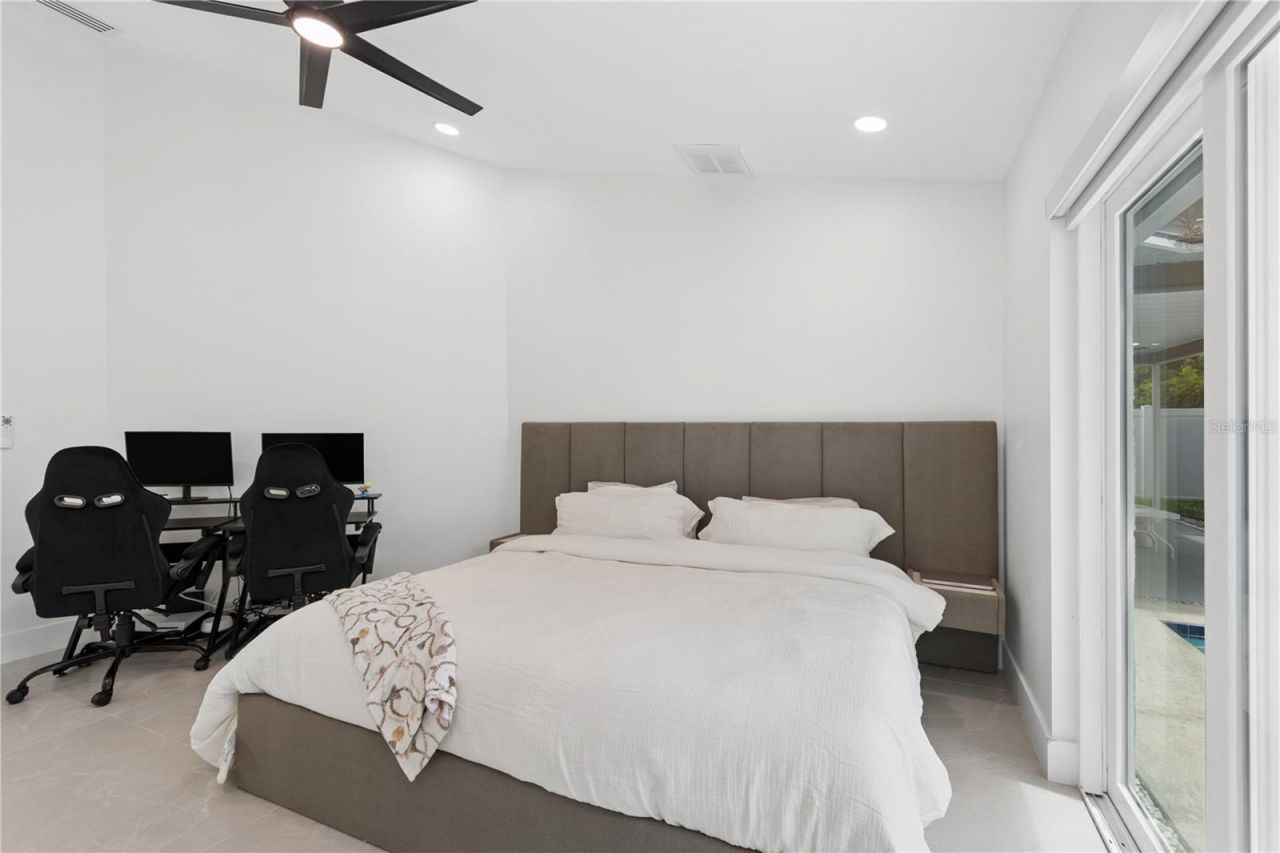 12041 68th Street, Largo, FL 33773 Photo