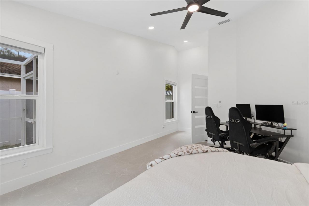 12041 68th Street, Largo, FL 33773 Photo