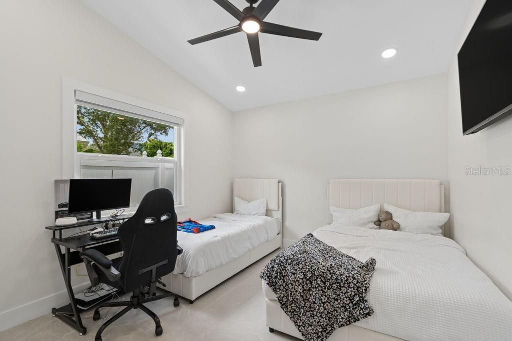 12041 68th Street, Largo, FL 33773 Photo